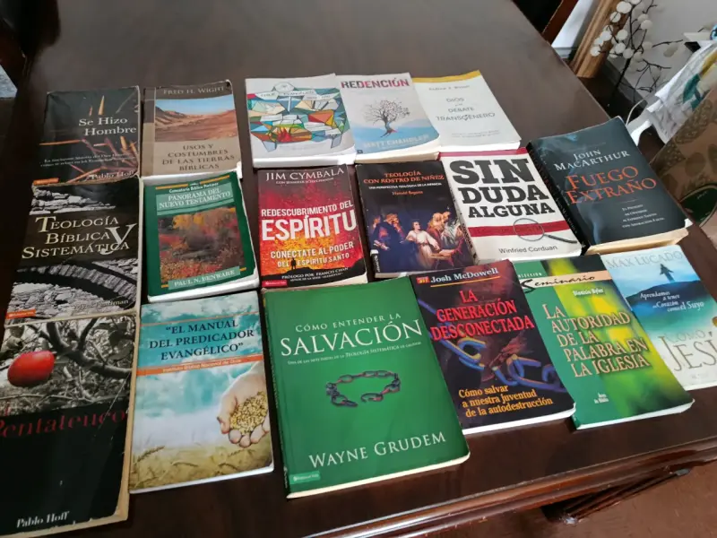 Lote de libros cristianos y teológicos variados - 1