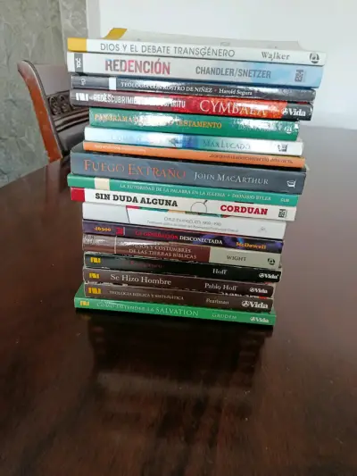Lote de libros cristianos y teológicos variados - miniatura 2