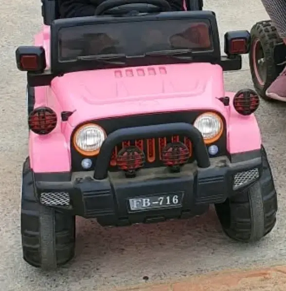Auto eléctrico infantil rosa - 1