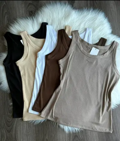 Poleras básicas de mujer en varios colores - miniatura 3