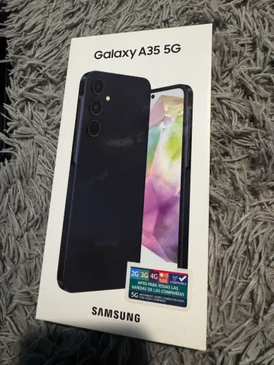 Samsung Galaxy A35 5G en buen estado - miniatura 1