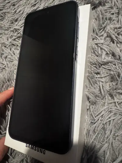 Samsung Galaxy A35 5G en buen estado - miniatura 2
