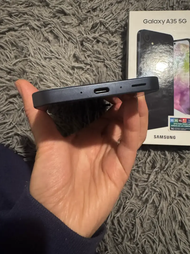 Samsung Galaxy A35 5G en buen estado - 4