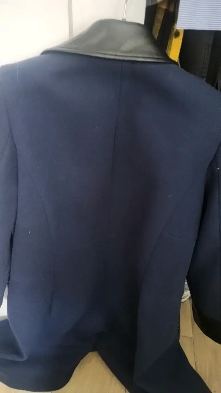 Abrigo azul con detalles de cuero IO - 4