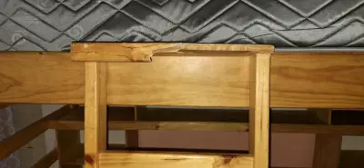 Cama alta de madera con escritorio integrado - miniatura 6