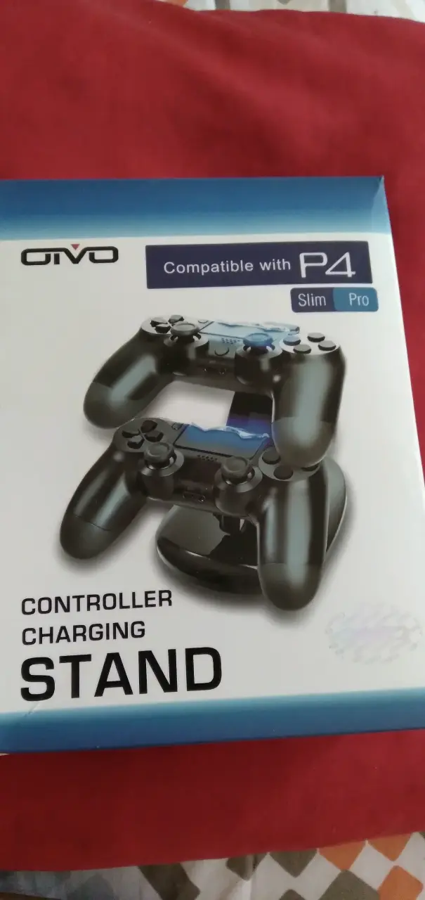 Base de carga para controladores PS4 OIVO - 1