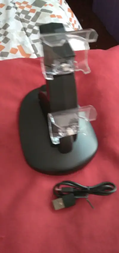 Base de carga para controladores PS4 OIVO - miniatura 2