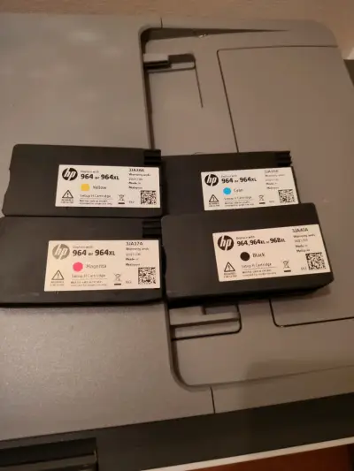 Impresora multifuncional HP con cartuchos incluidos - miniatura 4
