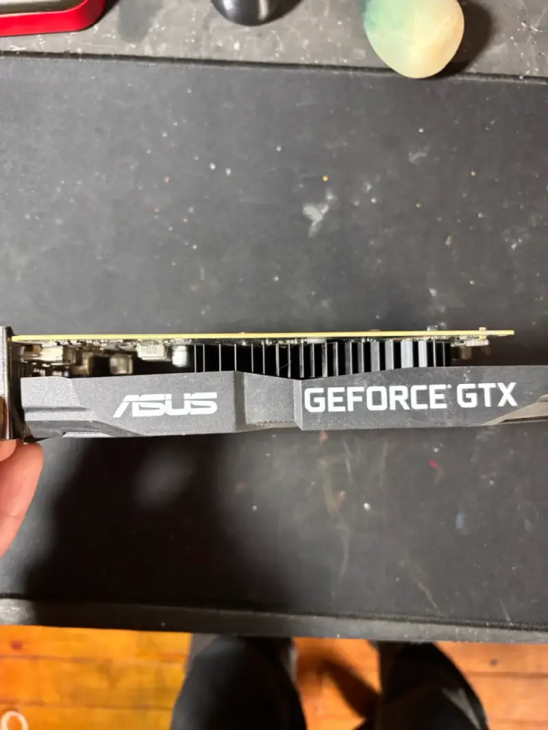 Tarjeta gráfica  GTX 1650 4gb - 6