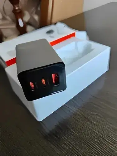 Cargador USB triple blanco de alta velocidad - miniatura 3