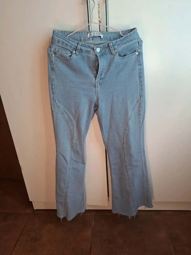 Jeans de mezclilla azul claro para mujer - 1