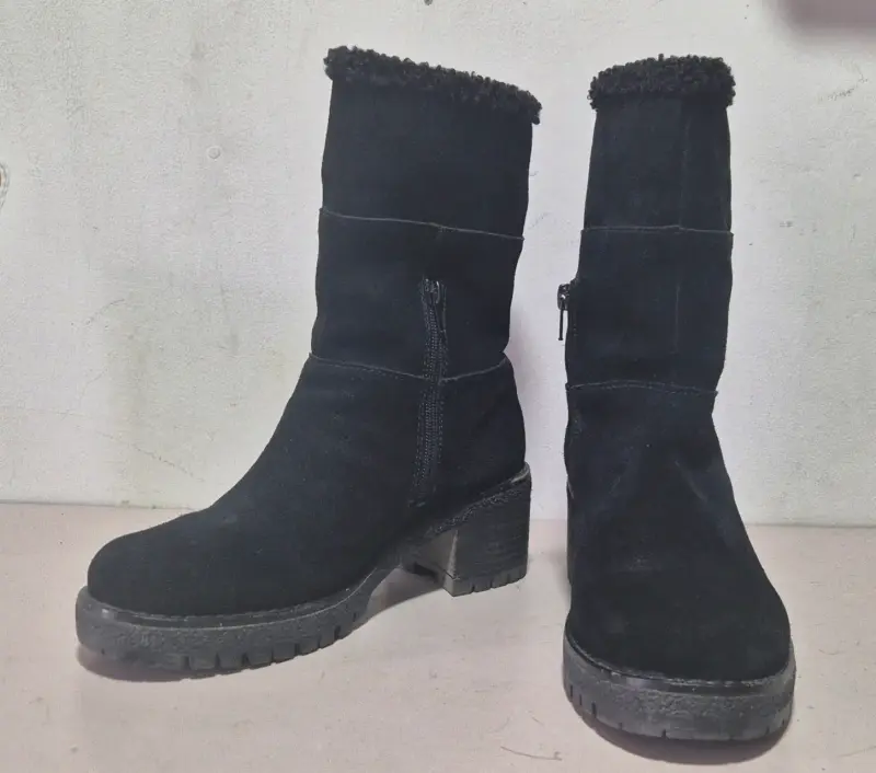 Botas negras de invierno con forro