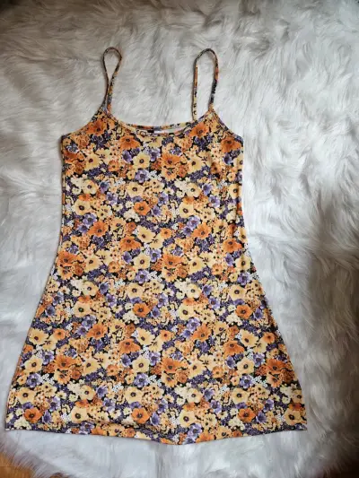 Vestido floral corto H&M Divided talla S - miniatura 2