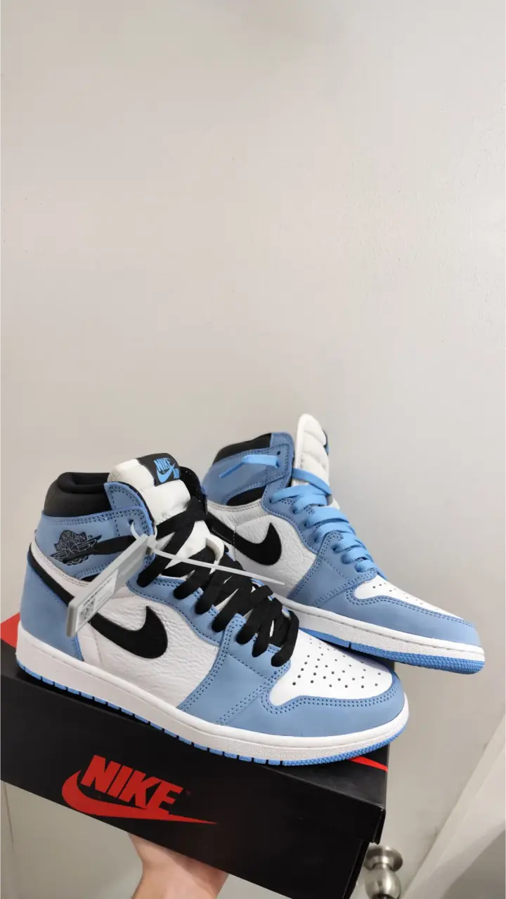 Zapatillas Nike Air Jordan 1 Retro High OG UNC - 3