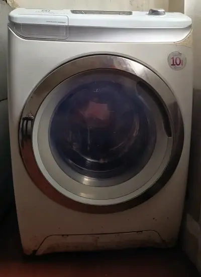 Lavadora Electrolux carga frontal 10.5 kg - miniatura 1