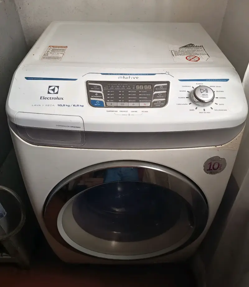 Lavadora Electrolux carga frontal 10.5 kg - 2