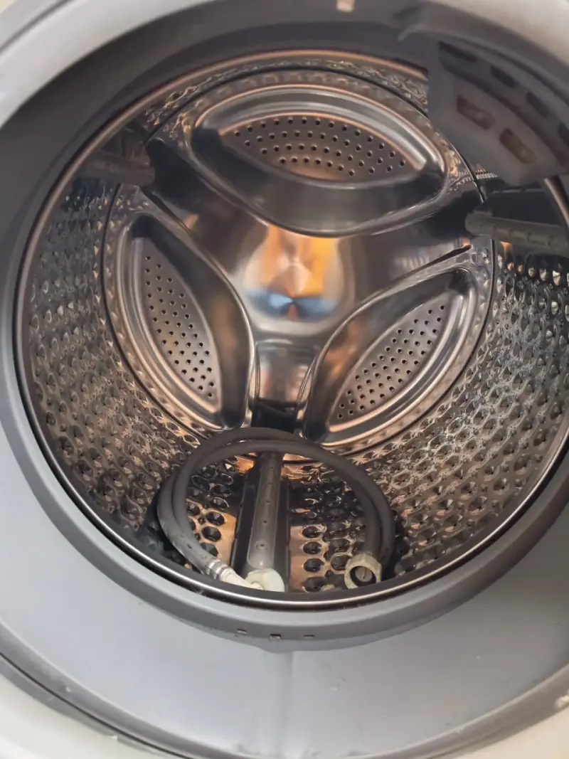 Lavadora Electrolux carga frontal 10.5 kg - 3