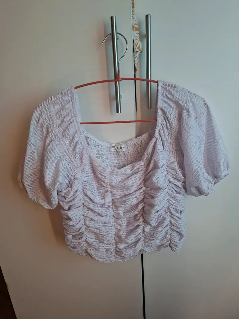 Blusa blanca con textura para mujer