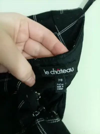 Falda a cuadros negra Le Chateau talla 7/8 - miniatura 4