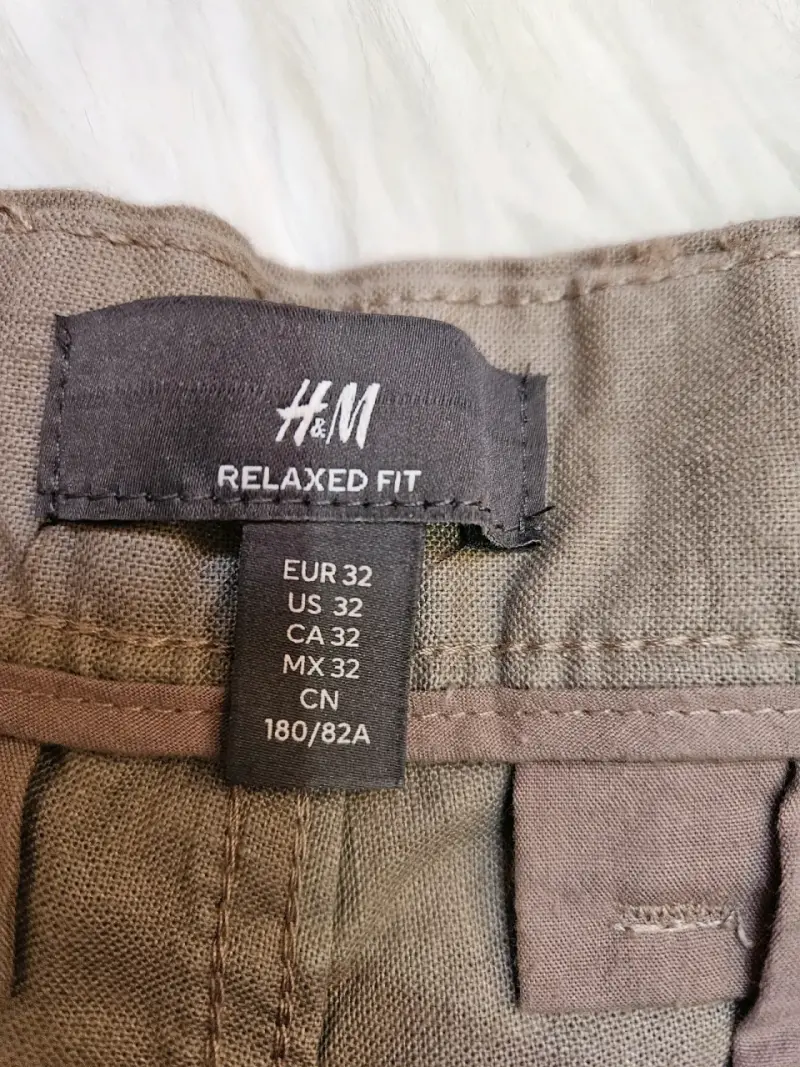 Pantalones beige H&M Relaxed Fit para hombre - 4