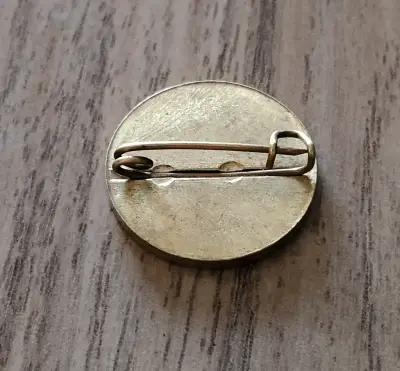 Medalla religiosa antigua de metal dorado - miniatura 2