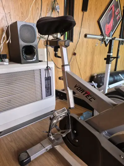 Bicicleta estática Vortec V830B para ejercicio - miniatura 6
