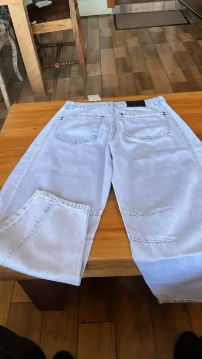 Jeans de mezclilla claros para mujer Katto - miniatura 2