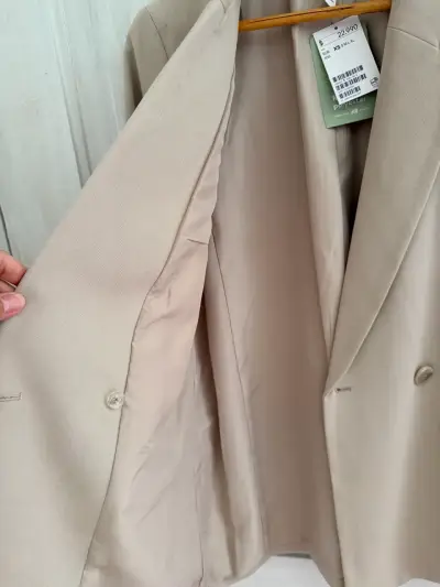 Blazer beige elegante para mujer talla S - miniatura 3