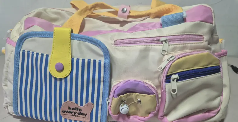 Bolso de viaje multicolor con múltiples bolsillos - 1