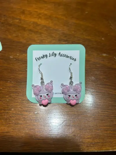 Aros colgantes  hello kitty y kuromi - miniatura 3