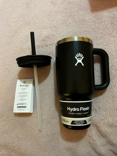 Termo Hydro Flask negro con tapa y bombilla - miniatura 2