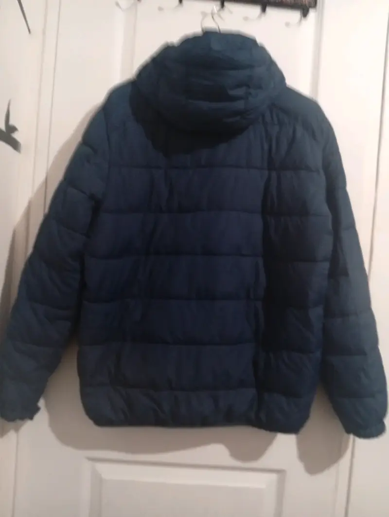 Chaqueta acolchada azul con capucha para hombre - 2