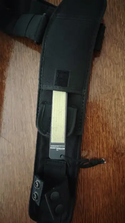 Cuchillo táctico Extrema Ratio con funda negra - miniatura 2