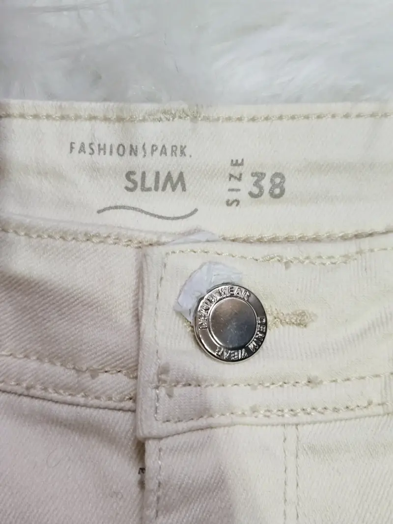 Shorts de mezclilla beige para mujer talla 38 - 3
