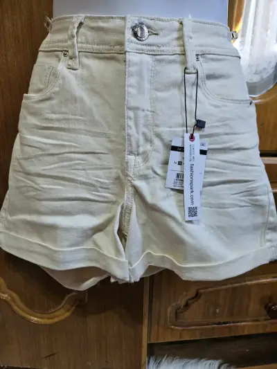 Shorts de mezclilla beige para mujer talla 38 - miniatura 5