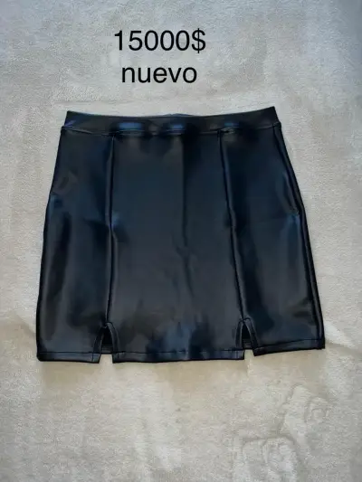 Falda negra de cuero sintético nueva - miniatura 1