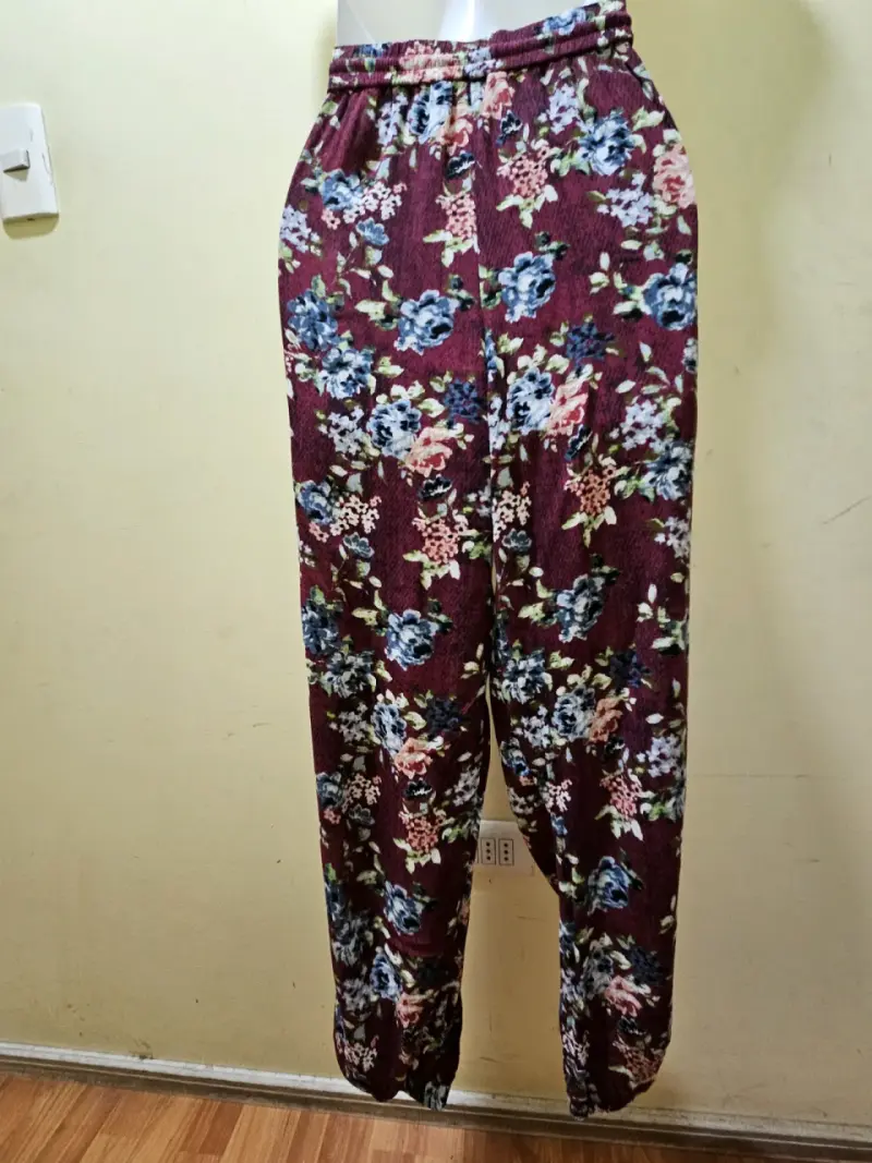 Pantalones florales mujer color burdeos - 4