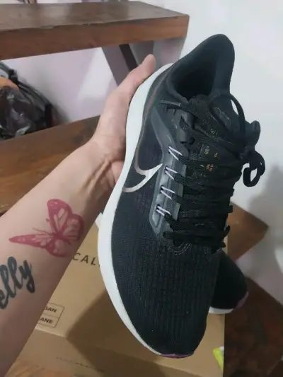 Zapatillas deportivas negras Nike para correr - miniatura 1