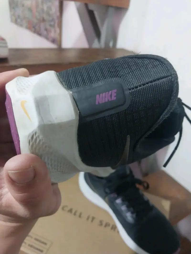 Zapatillas deportivas negras Nike para correr - 2