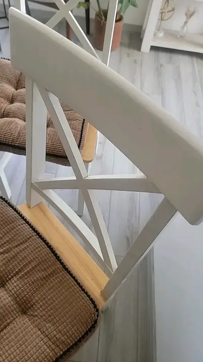 Juego de 4 sillas de madera con cojines - miniatura 3
