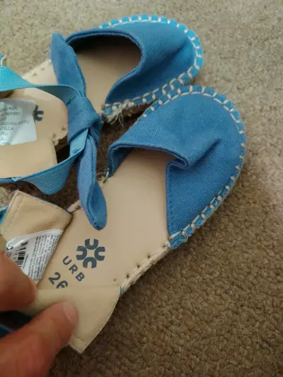 Sandalias de niña azules con lazo. Talla 24 - miniatura 1