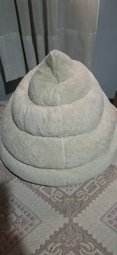 Cama para mascotas con diseño divertido - miniatura 3