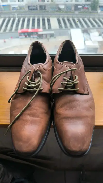 Zapatos de vestir marrones para hombre en buen estado - miniatura 2