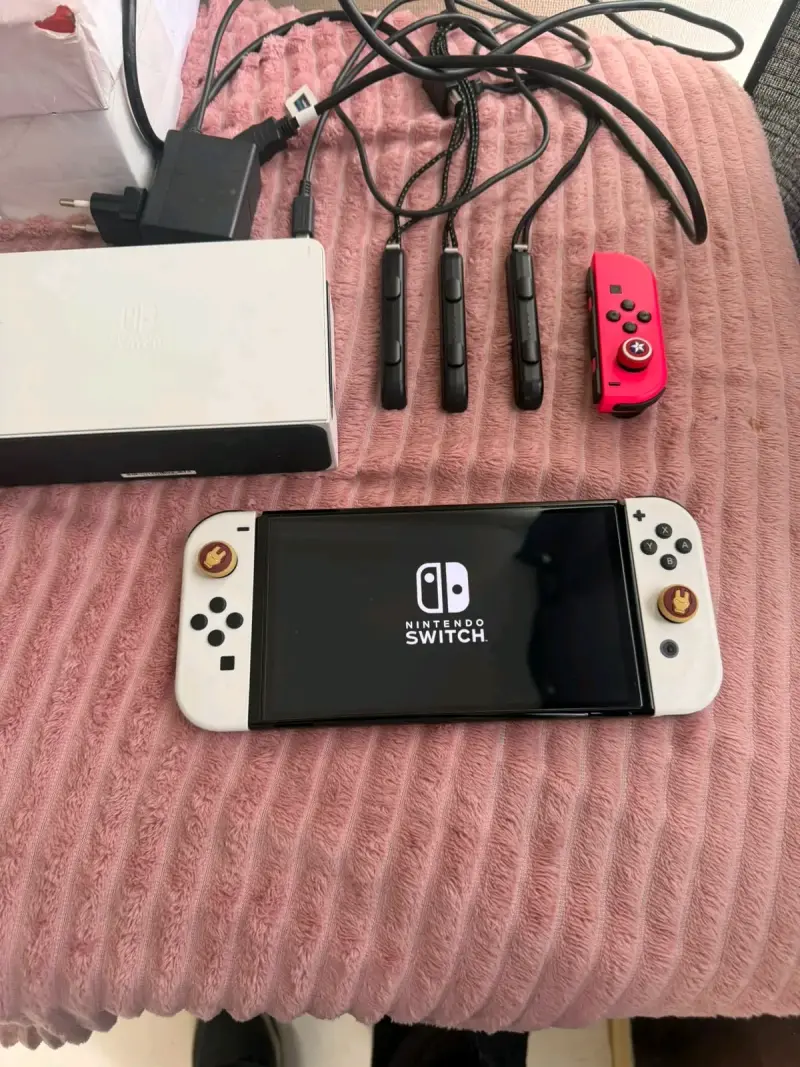 Consola Nintendo Switch OLED con accesorios - 2