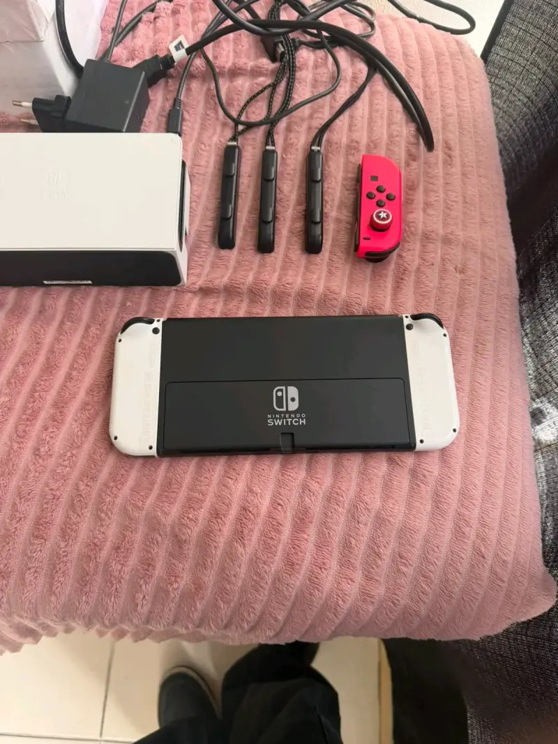Consola Nintendo Switch OLED con accesorios - 3