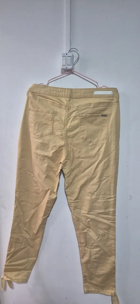 Pantalones amarillo maiz para mujer estilo casual - 2