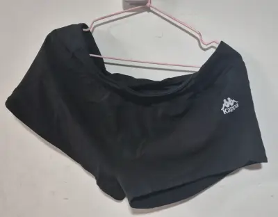 Short deportivo negro Kappa para mujer - miniatura 1