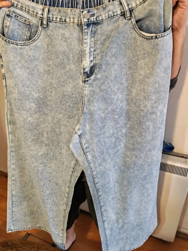 Pantalones de mezclilla con diseño de perlas - 4