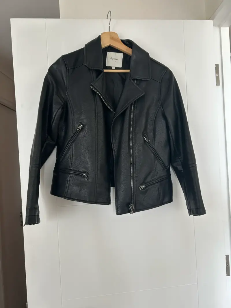 Chaqueta de ecocuero negra Pepe Jeans