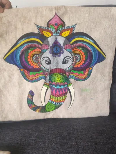 Funda de cojín con diseño de elefante colorido - miniatura 1